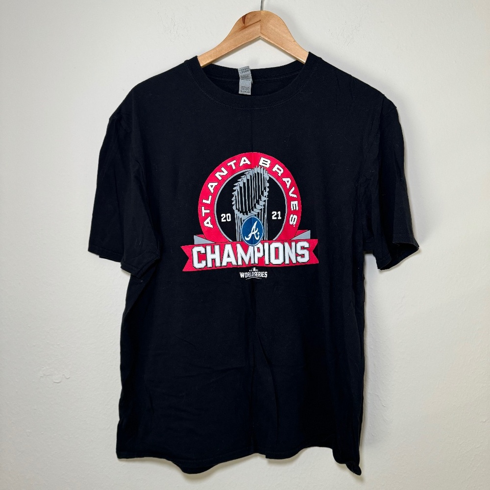 Gildan Men's MLB Atlanta Braves World Series T-Shirt Black XL
